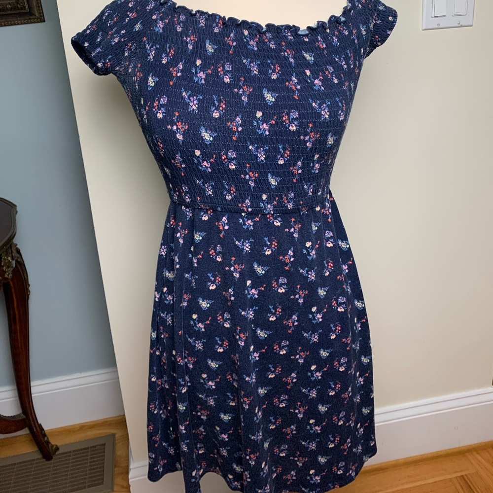 hollister off the shoulder dress